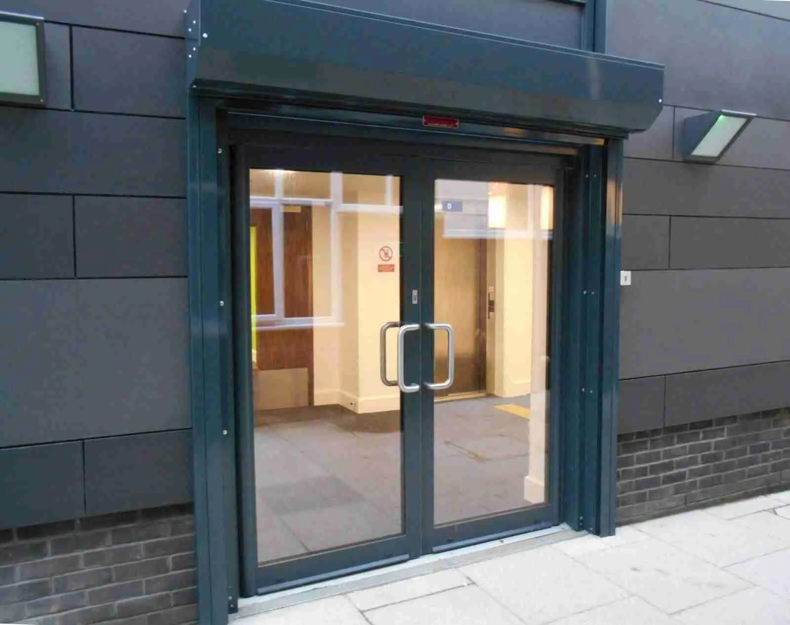 Commercial aluminium door